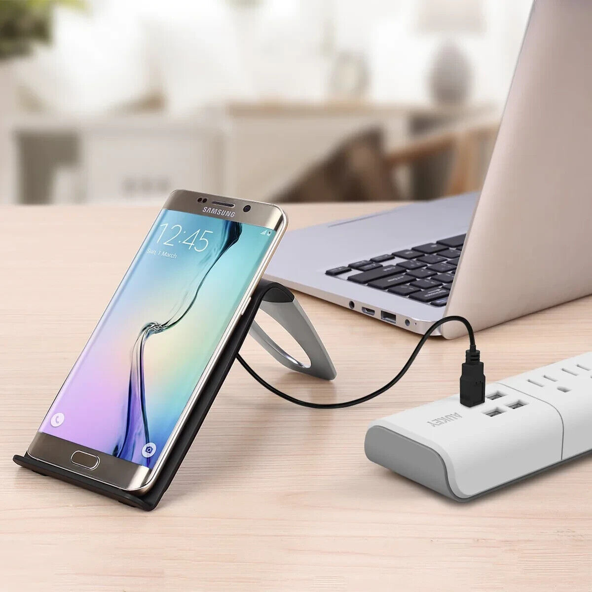 Aukey LC-C1 10W Wireless Fast Charging Stand w/ 3 High Performance Coils