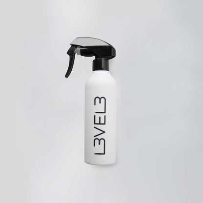 LEVEL 3 Rubberized Spray Bottle Fine Mist for Barbers 8oz (White/Gray)